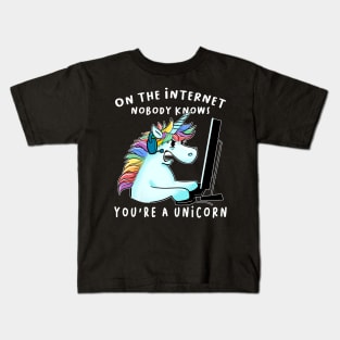 On the internet nobody knows you are a unicorn Unicorn Gamer Funny gamming Kids T-Shirt